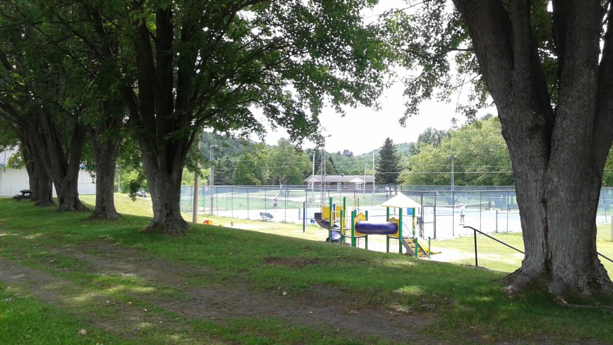 Parc - Jeux et Tennis